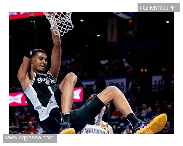 文班亚马法国队首场比赛狂砍27分震撼意大利引发NBA球探热切关注